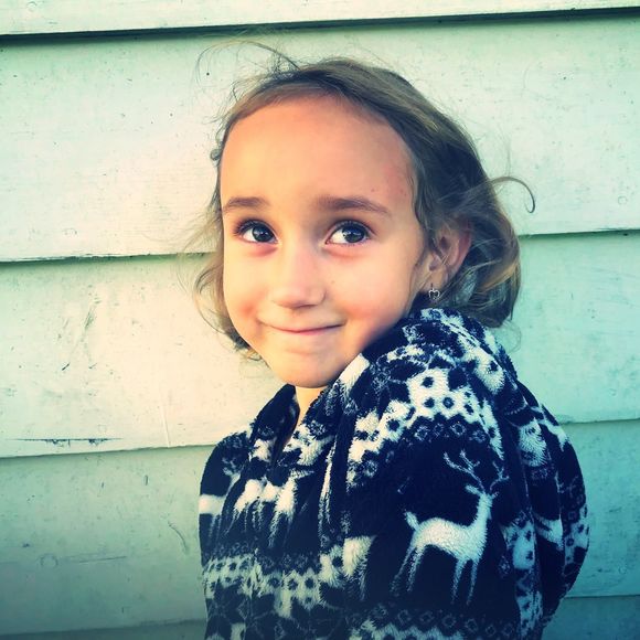 Meet your Posher, Jessica - Picture 1 of 1